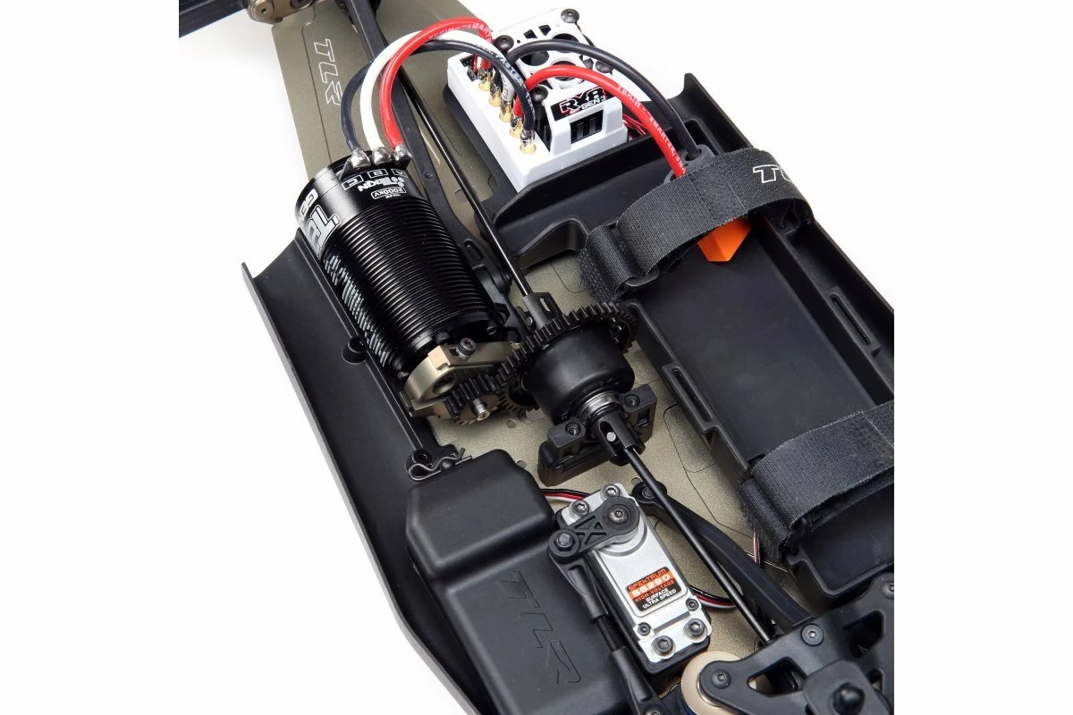 TLR04009 | TLR 1/8 8IGHT-XT/XTE 4WD Nitro/Electric RC Truggy Race Kit - Image 20